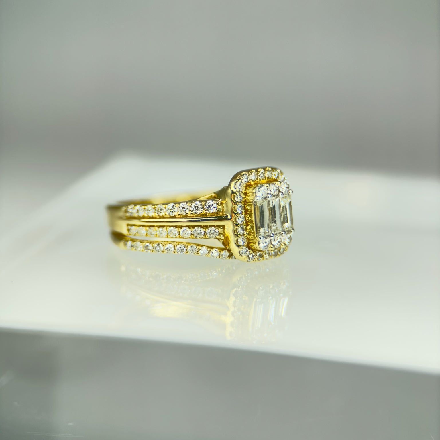 DR1002 - 14K Yellow Gold - Emerald - Diamond - Bridal Ring - Duo