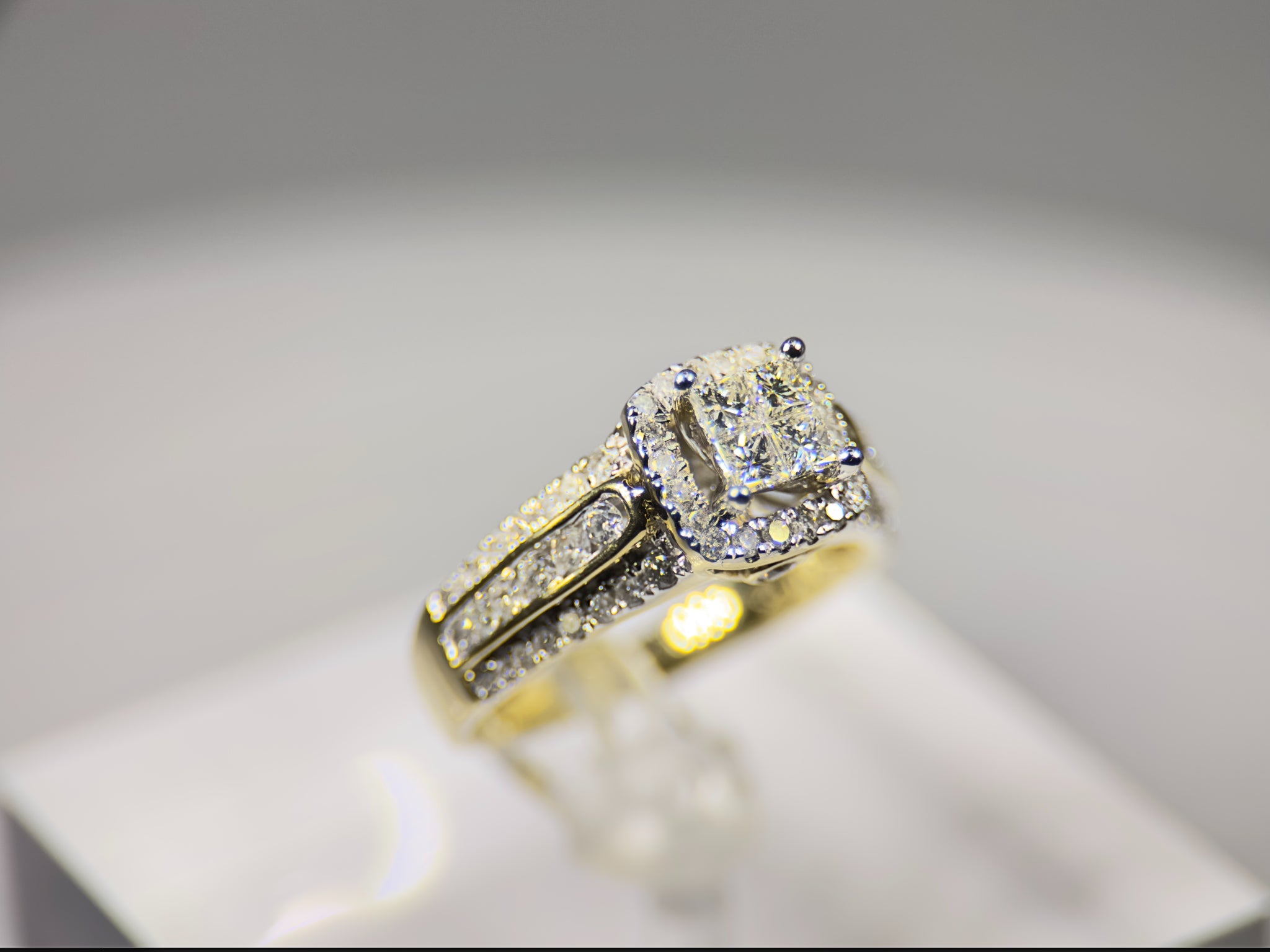 DR1019 - 14K Yellow Gold - Princess (Halo) - Diamond - Bridal Ring