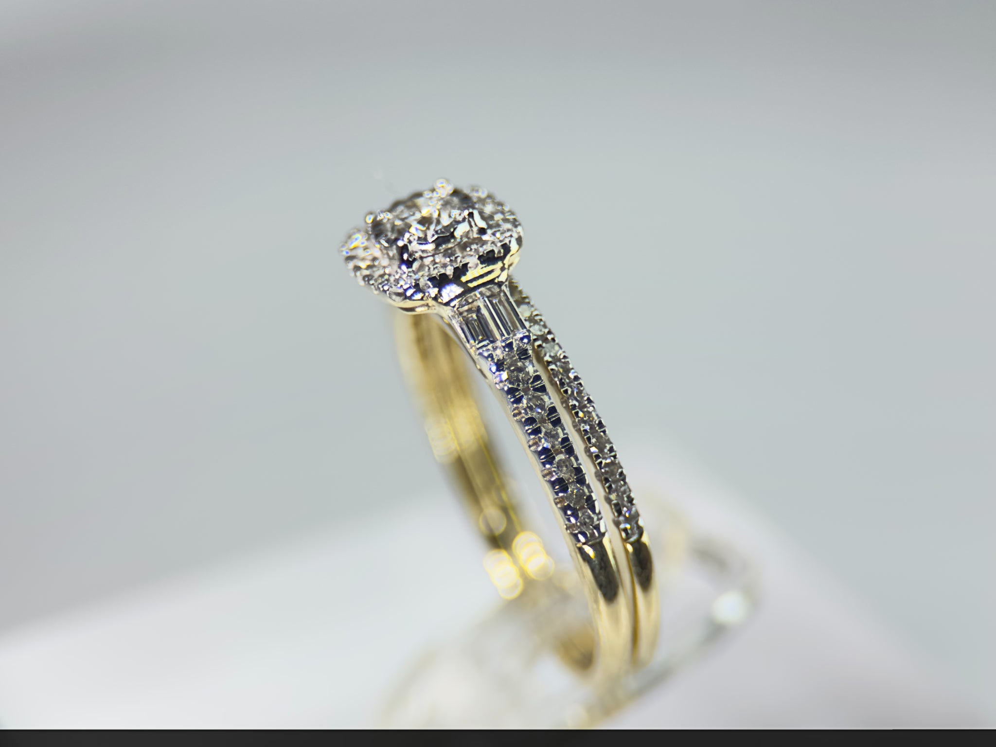 DR1033 - 10K Yellow Gold - Cushion (Halo) - Diamond - Bridal Ring