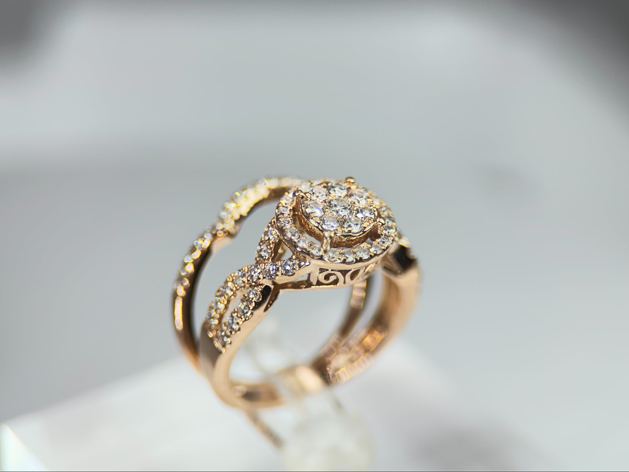 DR1082 - 14K Rose Gold - Round (Halo) - Diamond - Bridal Ring
