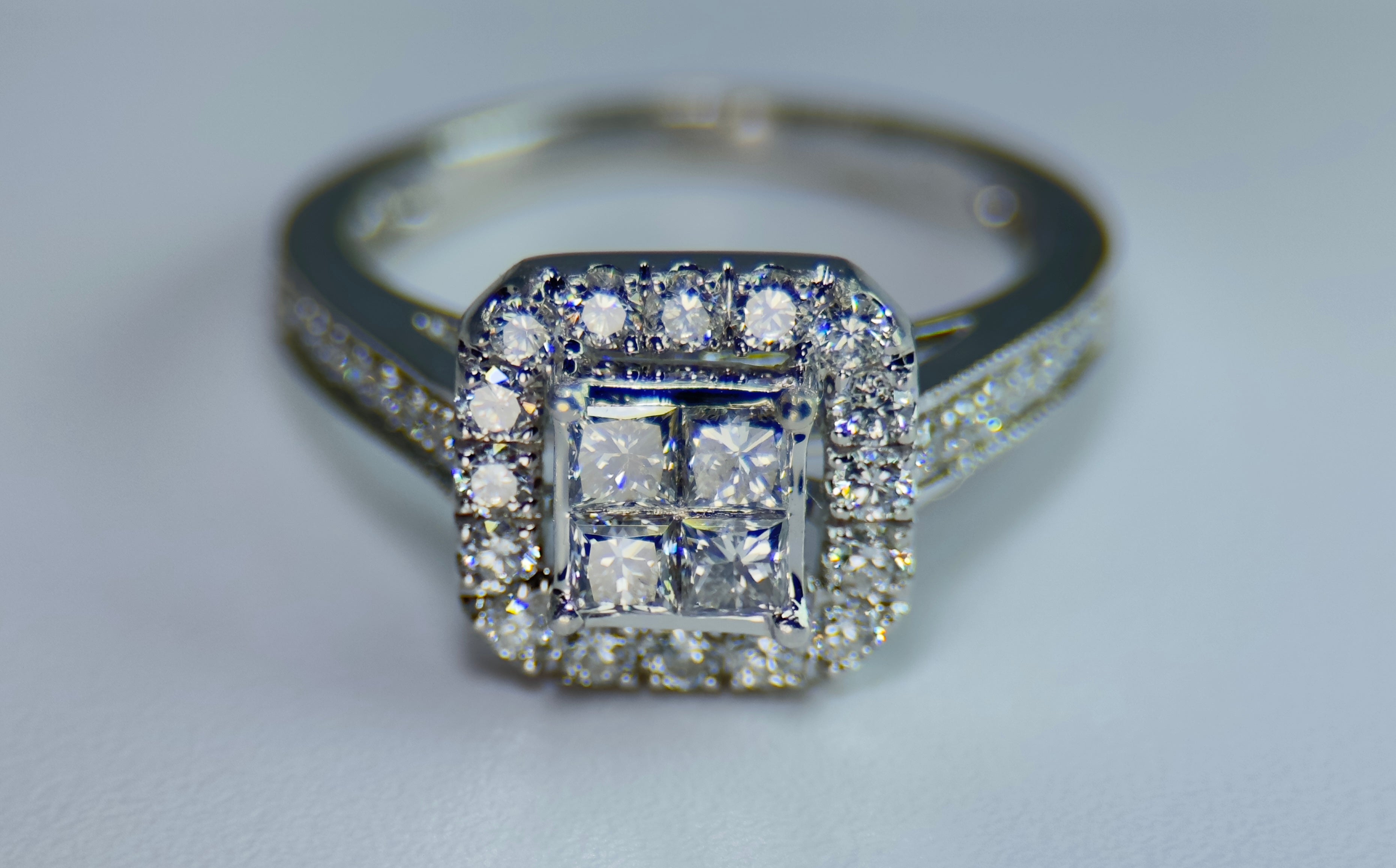 DR1047 - 14K White Gold - Princess (Halo) - Diamond - Bridal Ring