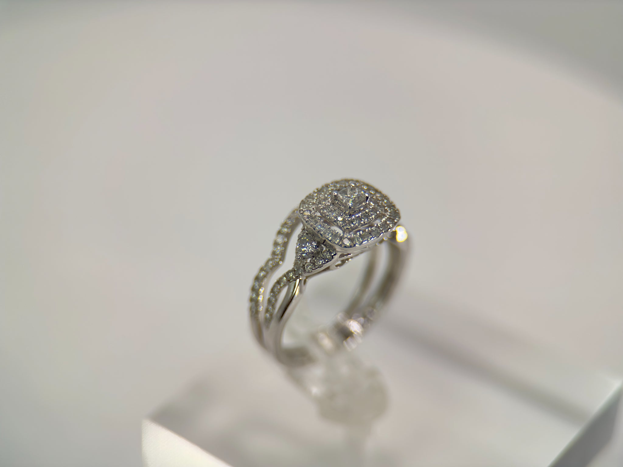 DR1104 - 14K White Gold - Cushion (Halo) - Diamond - Bridal Ring