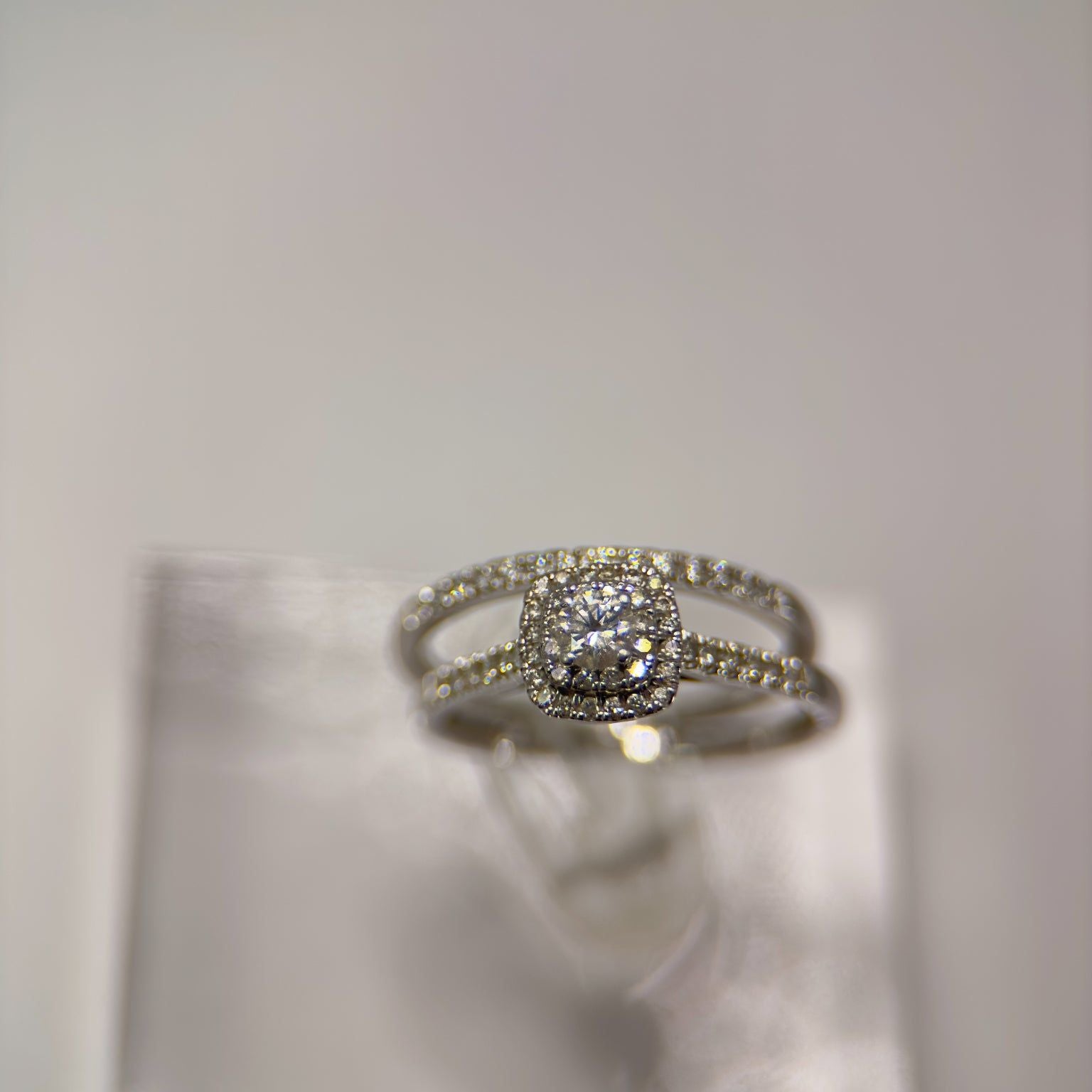 DR1109 - 10K White Gold - Cushion (Halo) - Diamond - Bridal Ring