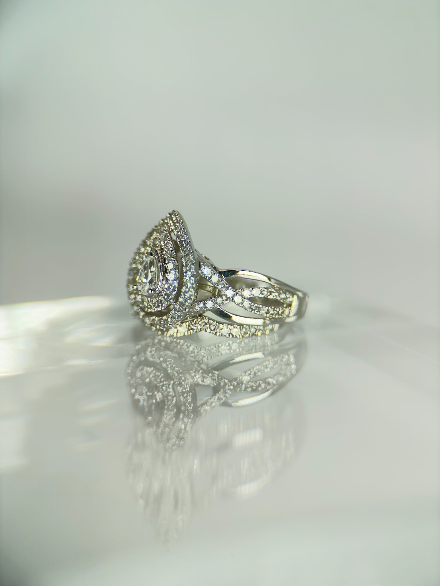 DR1117 - 14K White Gold - Tear Drop (Halo) - Diamond - Bridal Ring