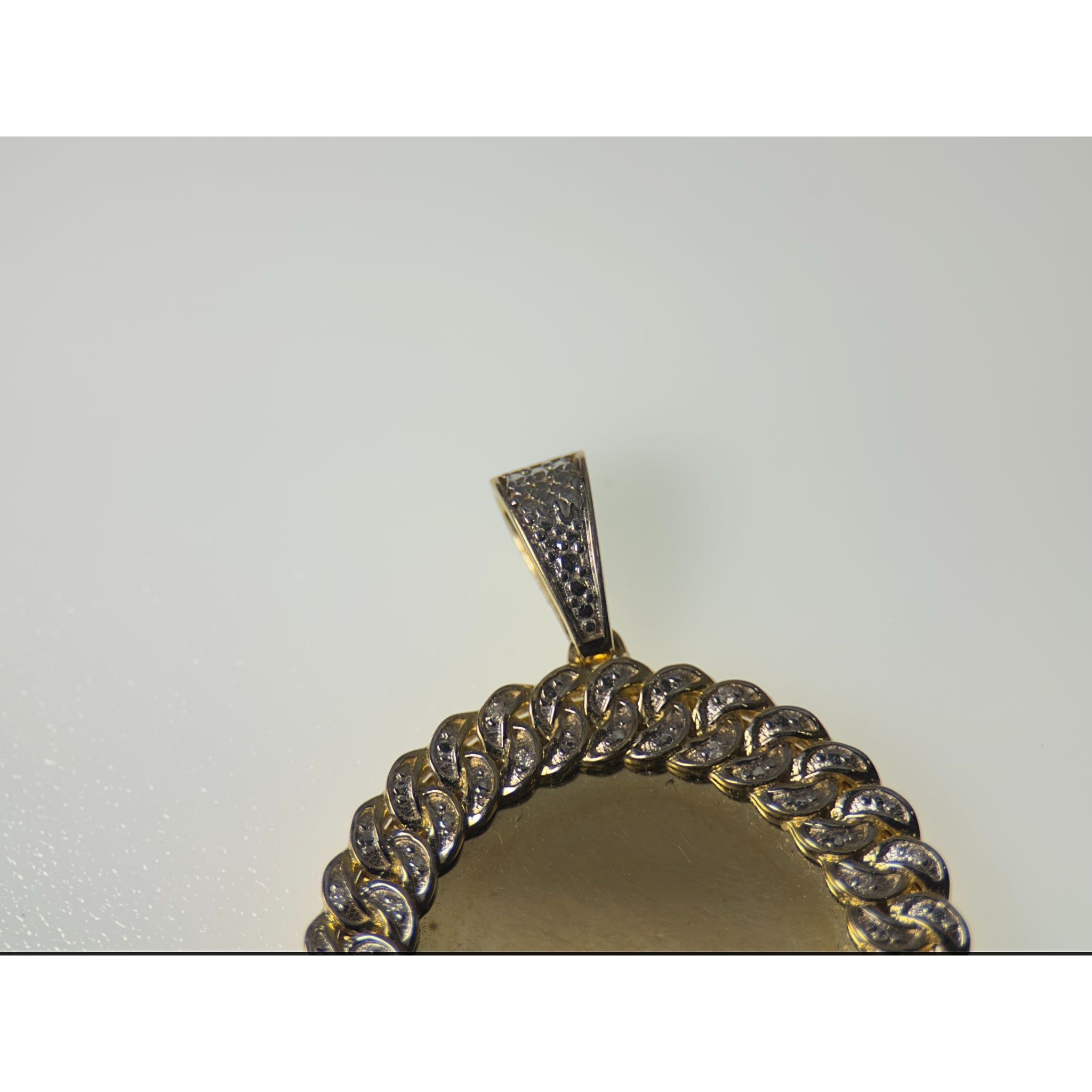 DR1566 - 10K Yellow Gold - Diamond - Diamond Pendants - Picture Pendant