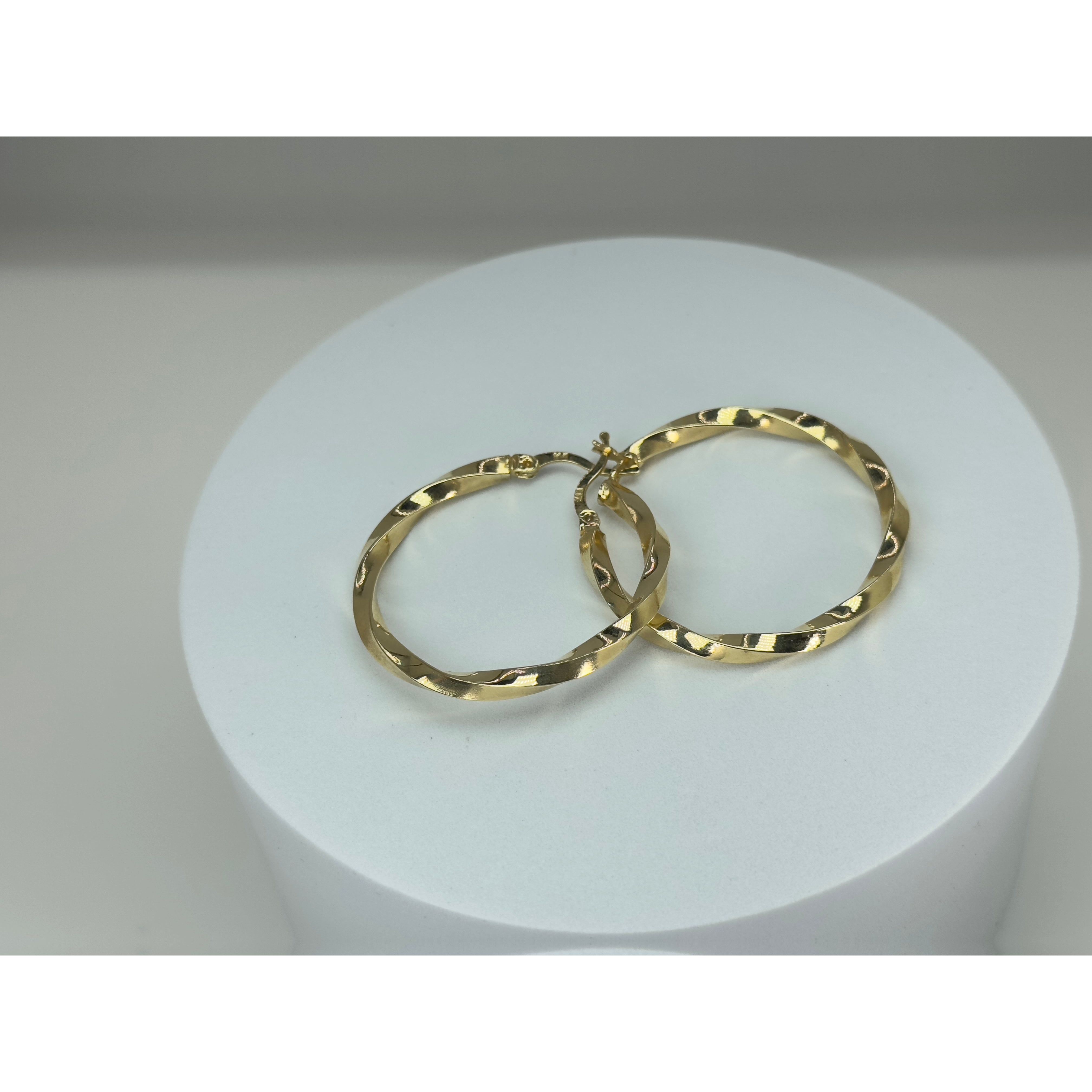 DR1587 - 14K Yellow Gold - Gold Hoops