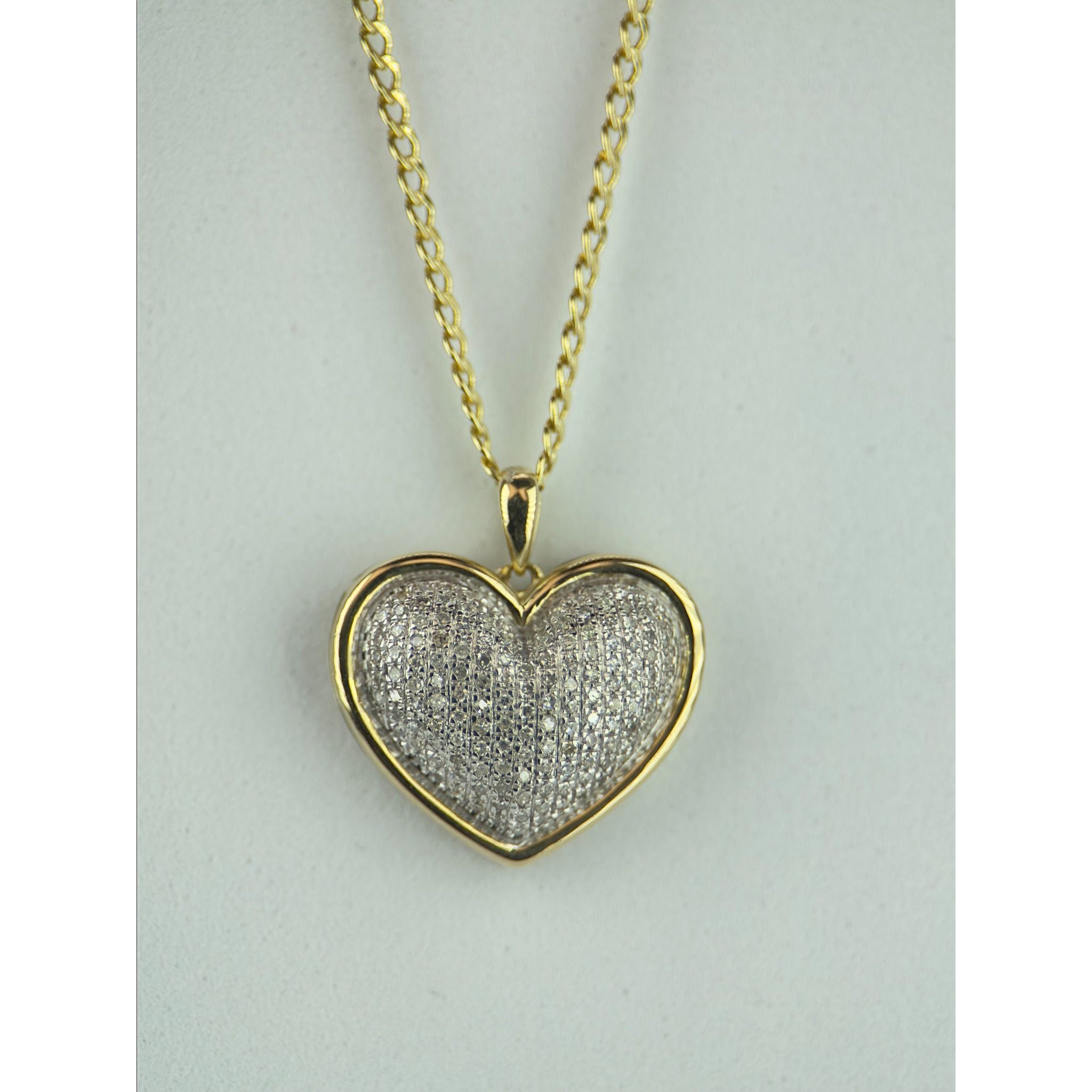 DR2209 - 10K Yellow Gold - Diamond - Pendant and Chain