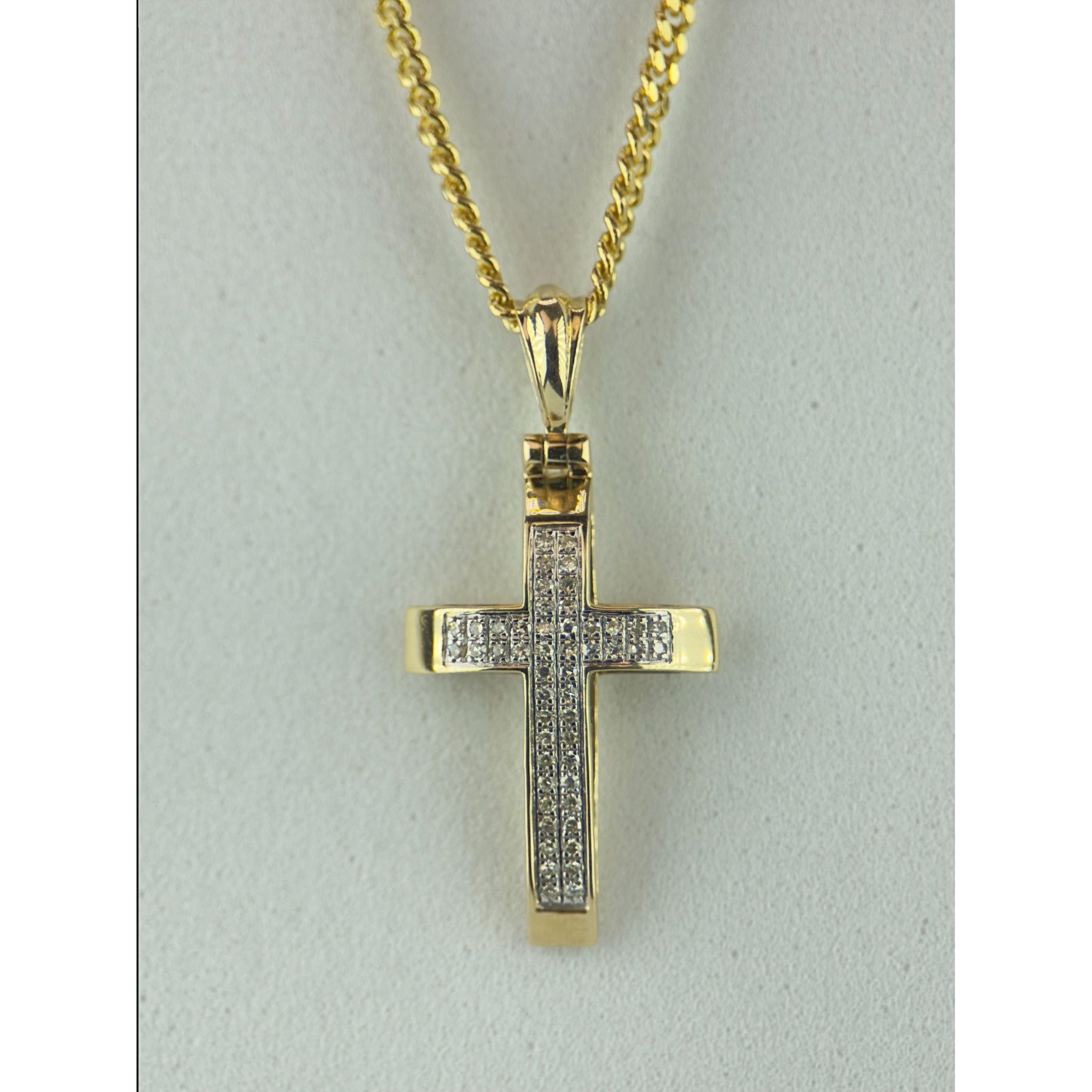 DR2212 - 14K Yellow Gold - Diamond - Pendant and Chain