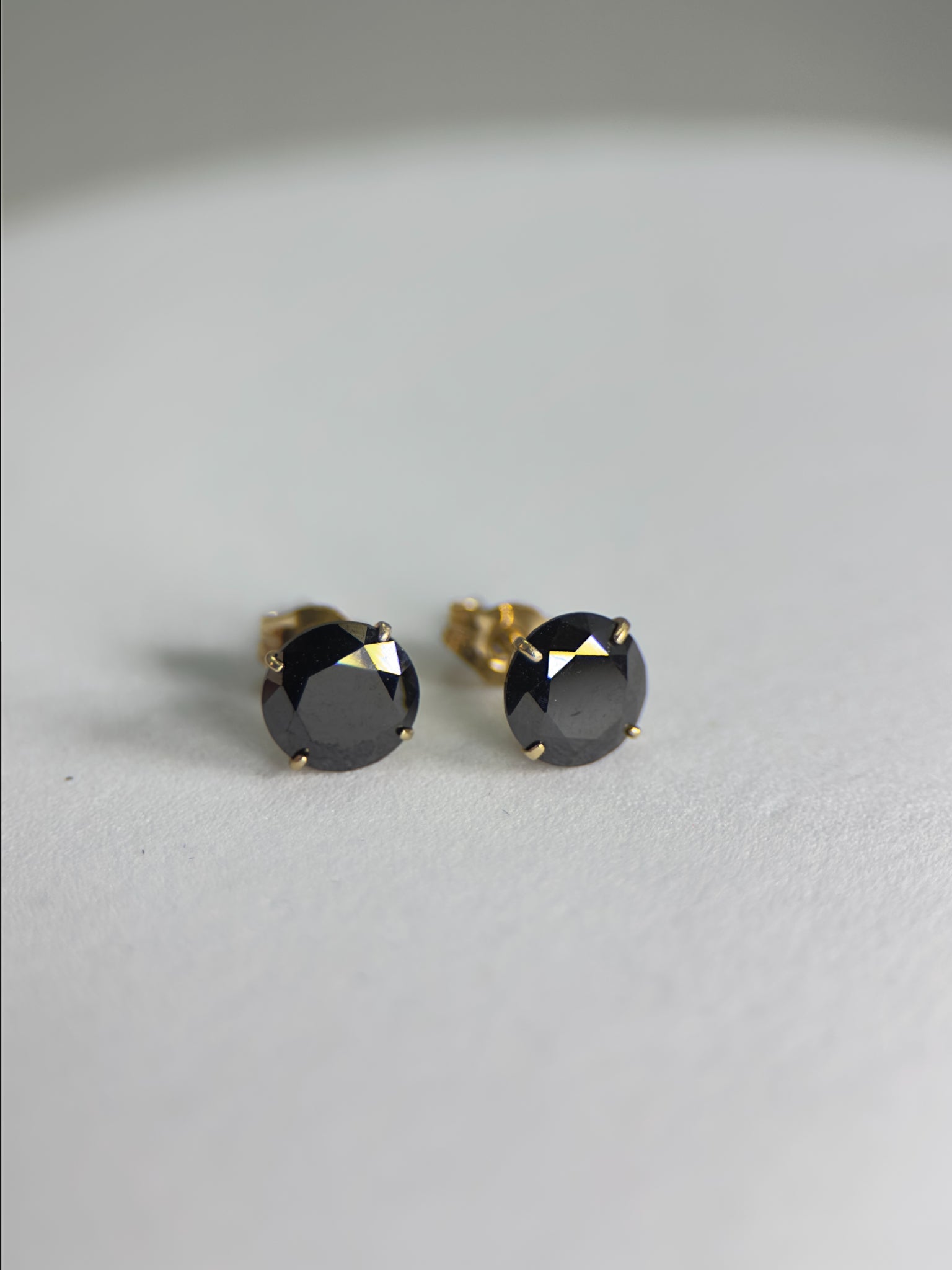 DR2370 - 14K White Gold - Lab Created Onyx - 14K Gold Studs