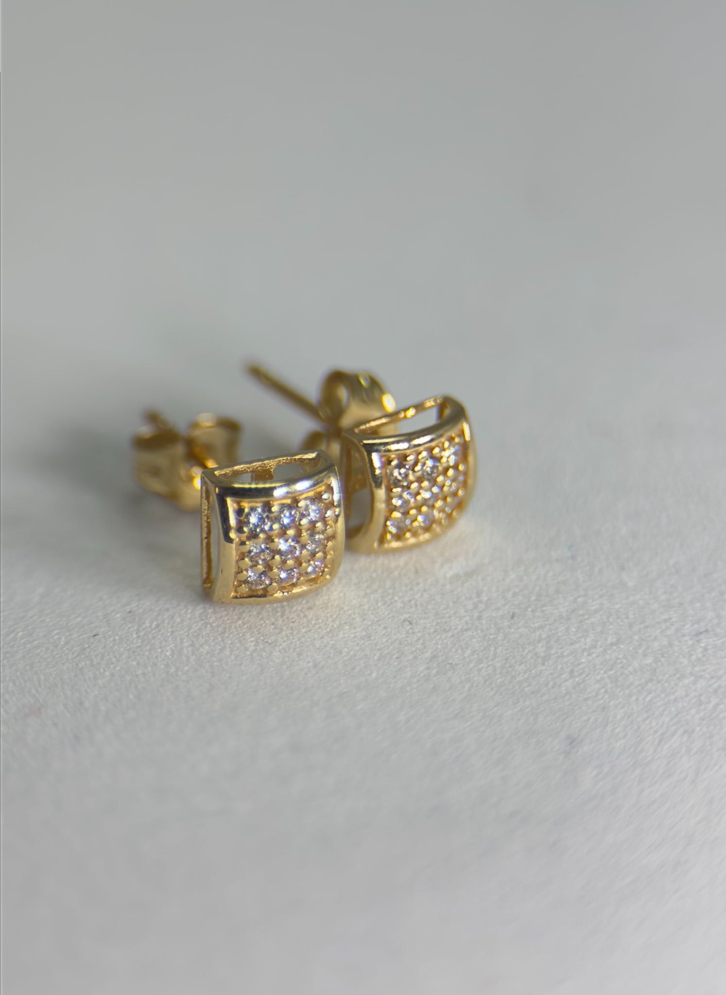 DR2379 - 14K Yellow Gold - Lab Created Stones - 14K Gold Studs
