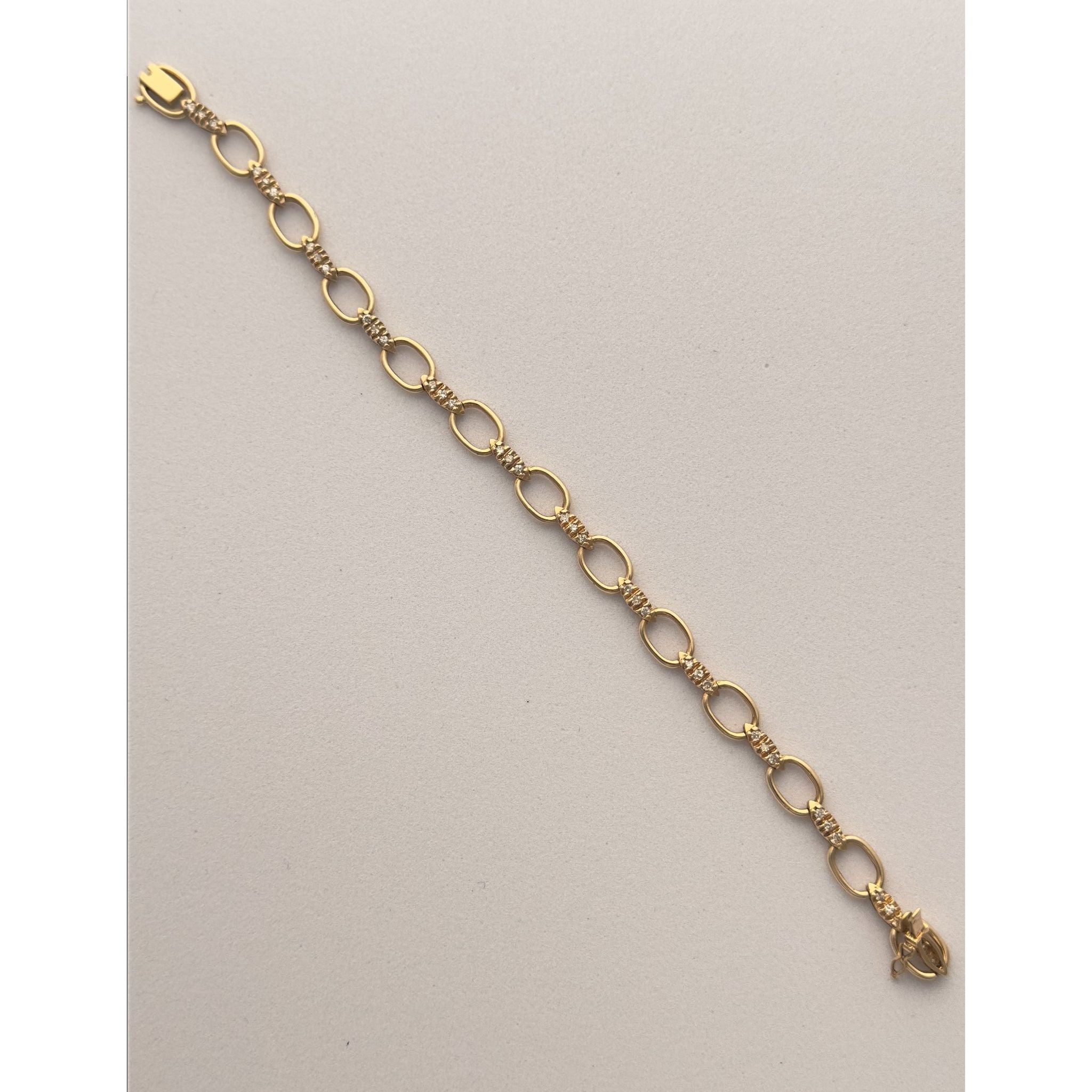 DR2488 - 14K Yellow Gold - Diamond - Ladies Bracelet