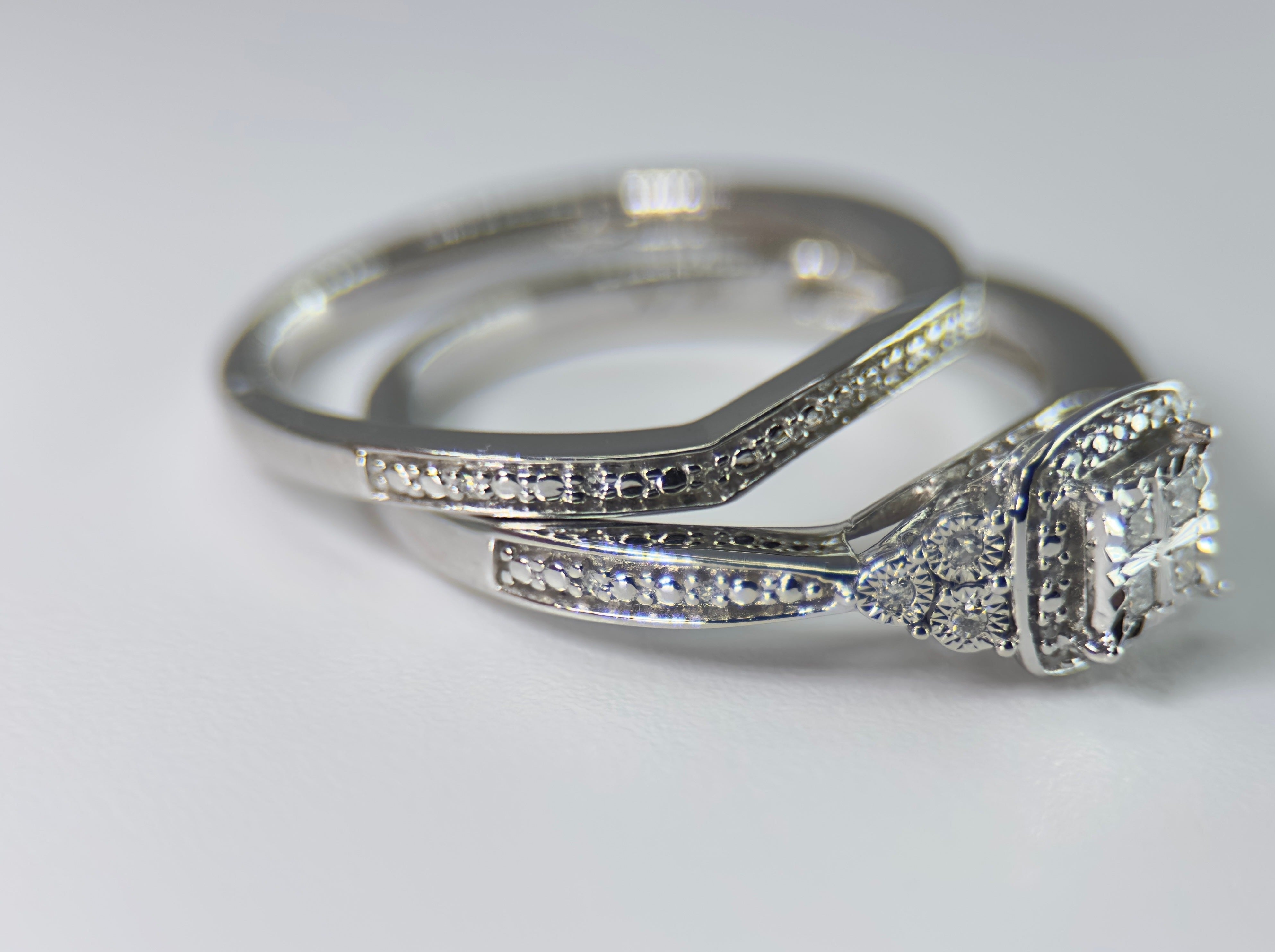 DR1115 - 10K White Gold - Princess (Halo) - Diamond - Bridal Ring