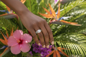 DR1095 - 14K White Gold - Cushion (Halo) - Diamond - Bridal Ring