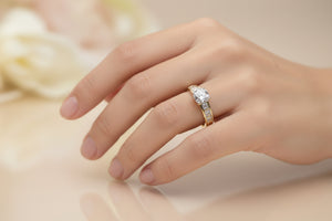 DR1149 - 14K Yellow Gold - Round (Halo) - Diamond - Bridal Ring