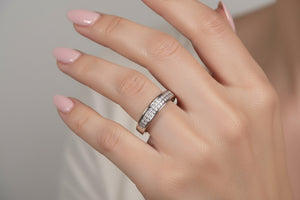 DR5067- 10k white Gold - Round - Diamond - Ladies Diamond Bands